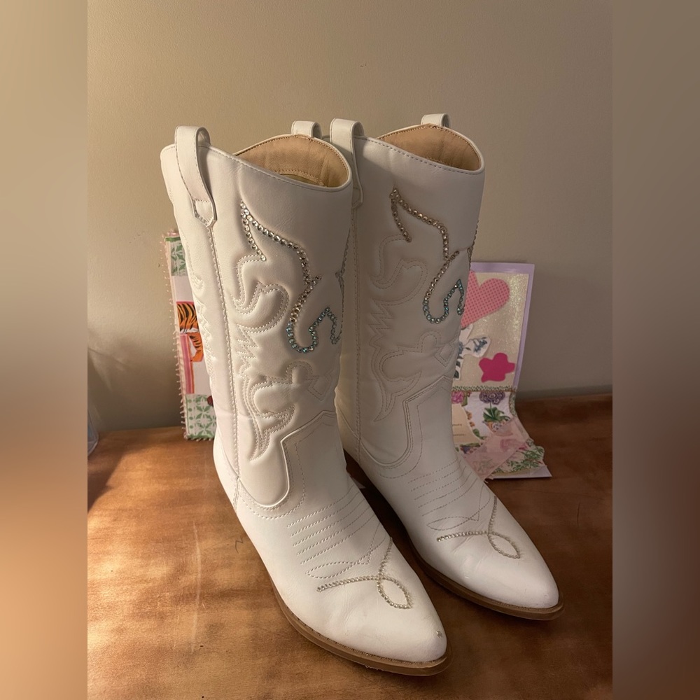 White rhinestone western boots